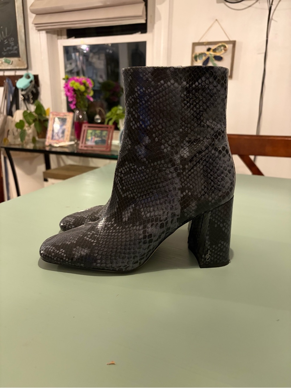 Sam Edelman Codie Women’s 9.5 Black Embossed Snake Skin Leather Ankle Boots